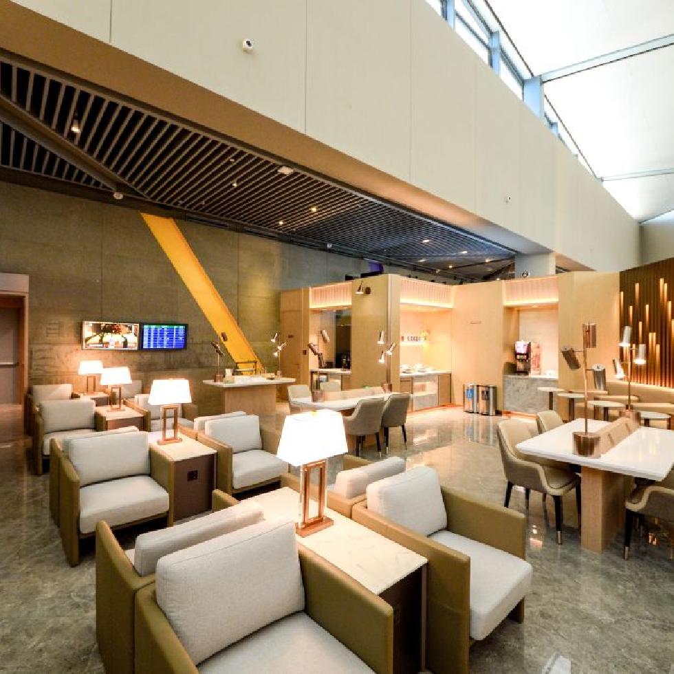 First Class Lounge V1 (T2 - Dom) at Hongqiao International Airport (SHA)